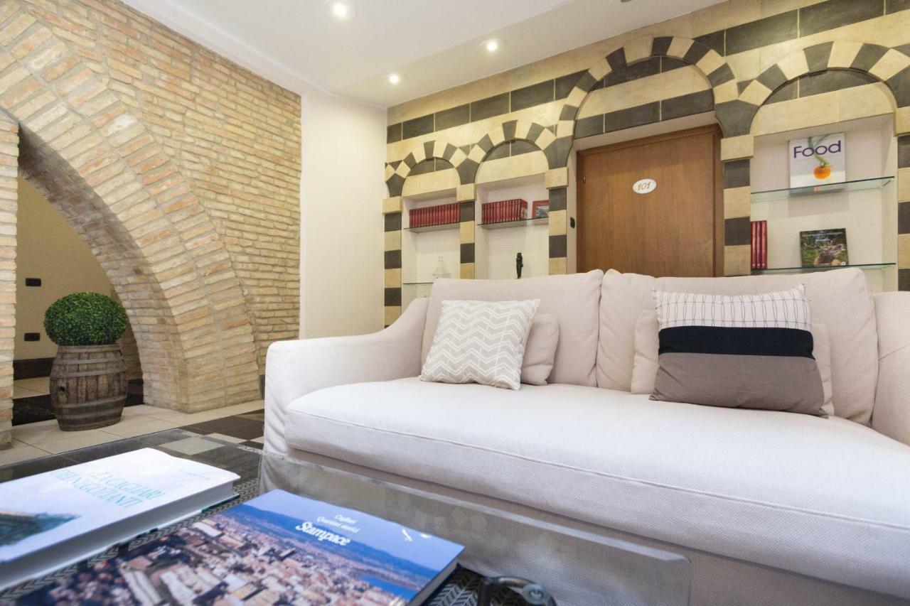 Arcobaleno Rooms Cagliari Exteriör bild